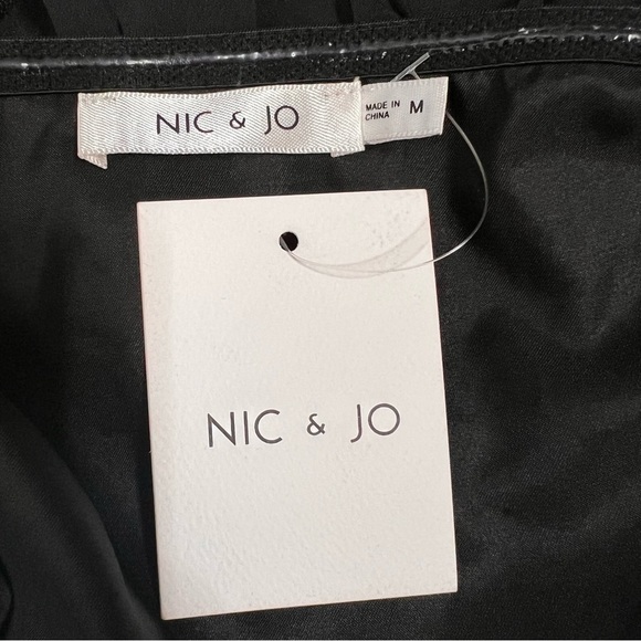 NWT! Nic & Jo Black Off-the-Shoulder Ruffled Mini Cocktail Dress. Size Medium. - Picture 10 of 13